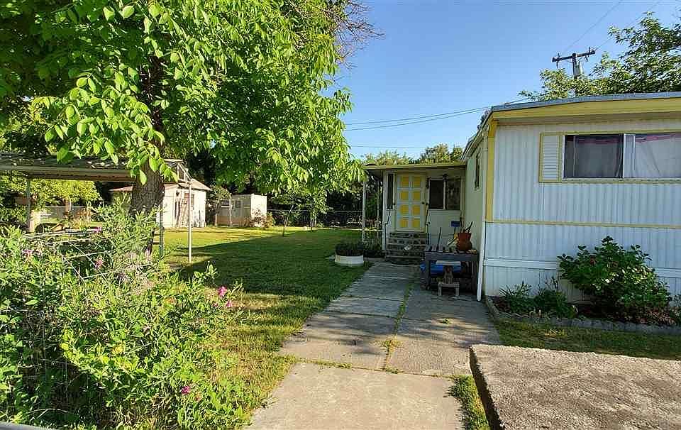 2nd image of 23295 Watts Ln