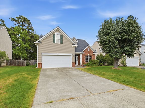 3rd image of 406 Treybrooke Dr