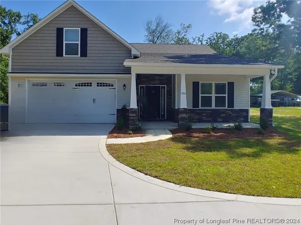 1266 W Broad St, Saint Pauls, NC 28384