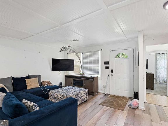 4th image of 1822 Slate Rd
