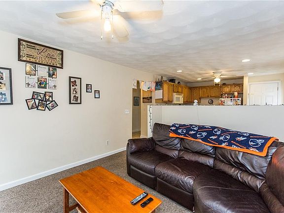 4th image of 85 Highland Ave