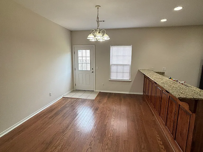 3100 SW Deerfield Blvd #1 — Photo 3