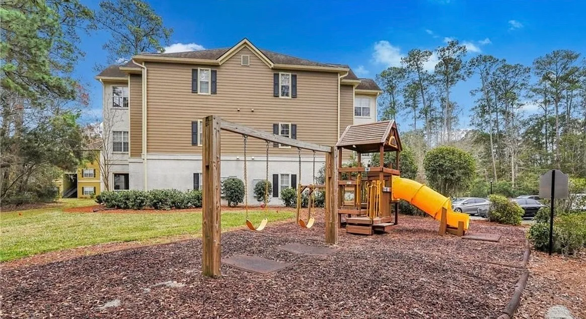 2 bed, 1314 sqft, $2,000 — Photo 3