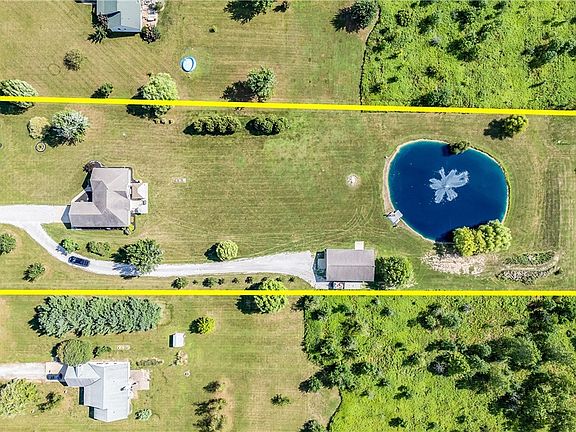 5th image of 3758 Martha Cir