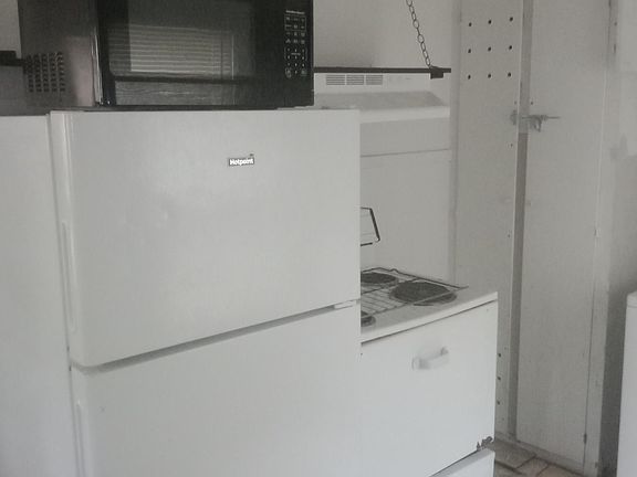 4th image of 2345 Ashley Ave
