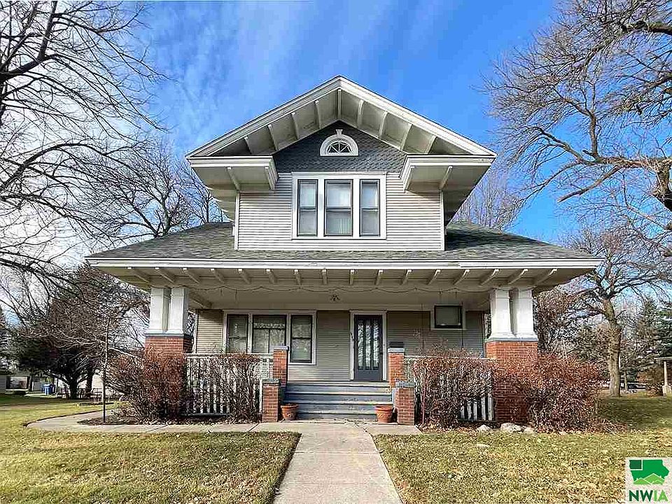 925 S Main Ave, Sioux Center, IA 51250 Zillow