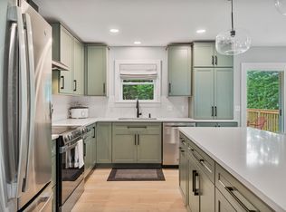 5 Patricia Pl, Essex Jct, VT 05452