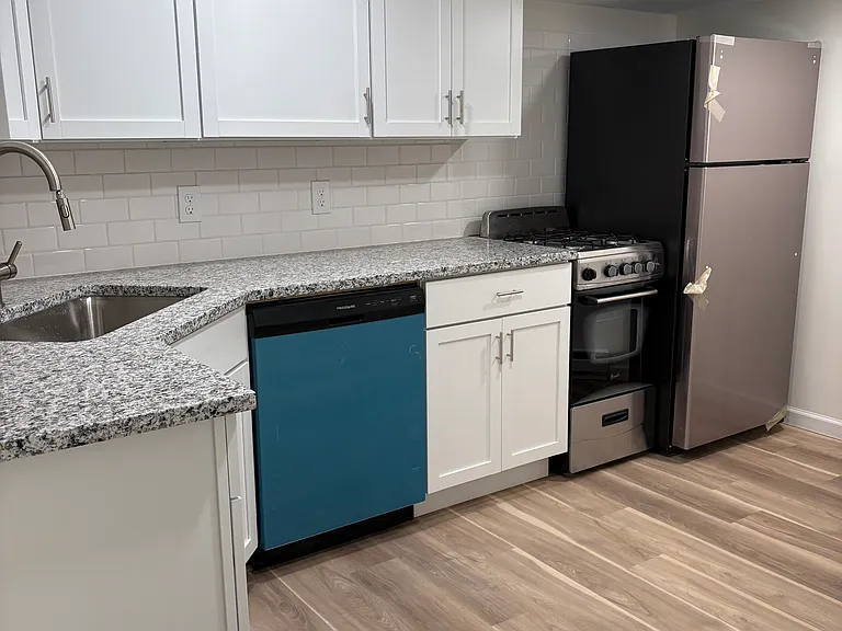 1517 Como Ave #B — Photo 10