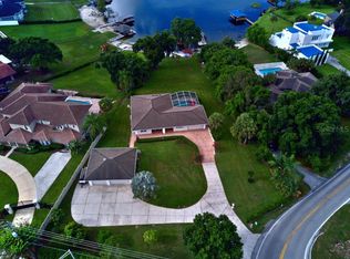 229 W Lake Summit Dr, Winter Haven, FL 33884