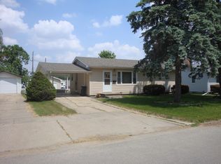1209 Eleanor Dr, Waterloo, IA 50701