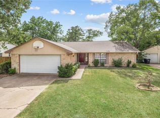 2808 Pierre Pl, College Station, TX 77845