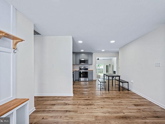 4th image of 2111 Kaiser Dr