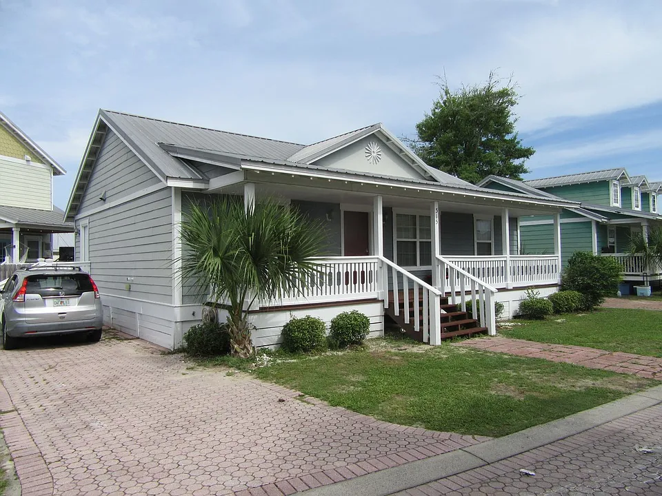 315 Gabrielle Ln