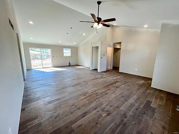 2nd image of 102 Chesire Ln