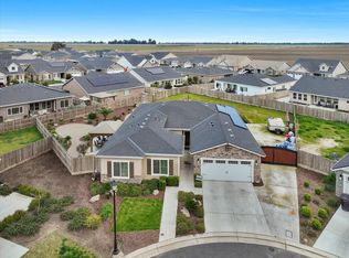 3295 Ferro Ct, Tulare, CA