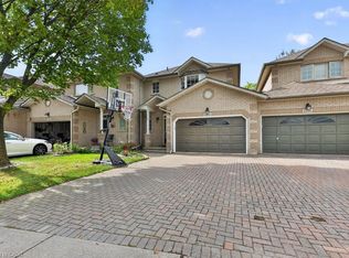 2152 Greenway Ter, Burlington, ON L7M 4L1