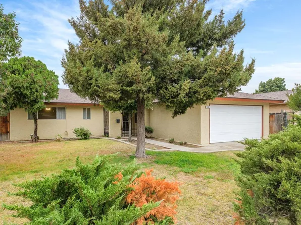 1285 Tucker Ave, Sanger, CA 93657