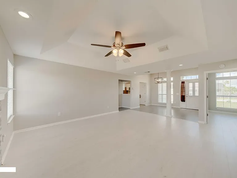 102 Byrd Dr — Photo 18