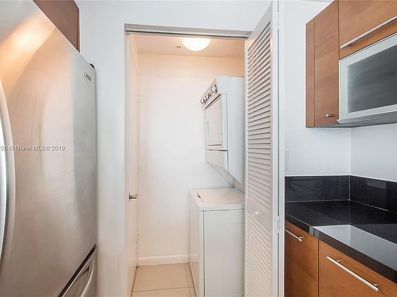5th image of 253 NE 2nd St Penthouse 7