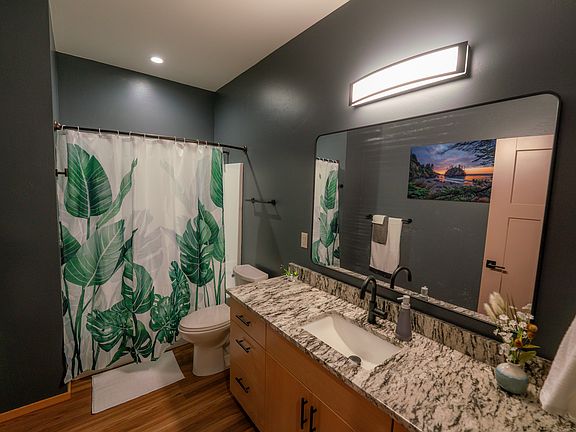 5th image of 1214 N Park Ln