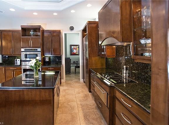 5th image of 9361 Vittoria Ct
