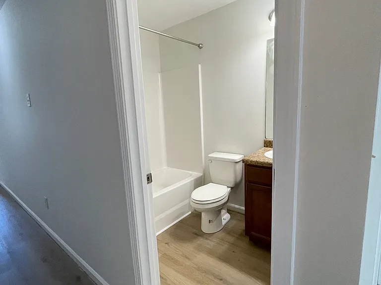 300 Turtle Creek Dr — Photo 14