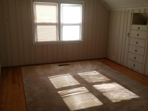 4th image of 2819 Whiteway Ave #1YR