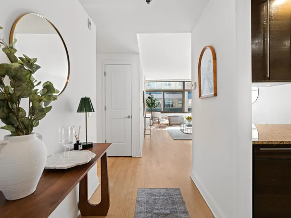 10 Regent Street image 2 of 31