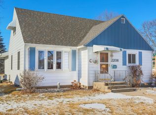 2208 Sunrise Dr, La Crosse, WI 54601