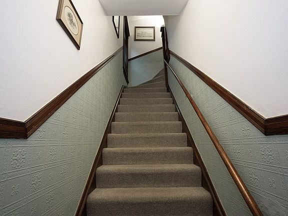 2nd image of 4311 N Winchester Ave APT 2