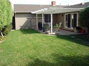 2nd image of 1605 W Ofarrell St