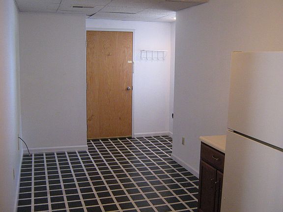 Dining/washer & dryer hookup