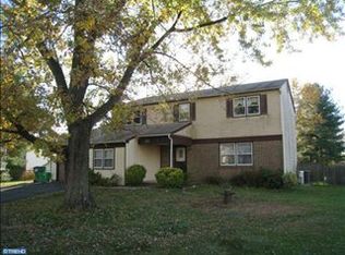 988 Monroe Ct, Warrington, PA 18976