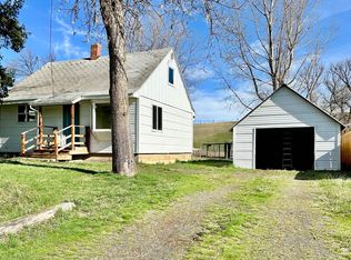 404 N Main St, Albion, WA 99102
