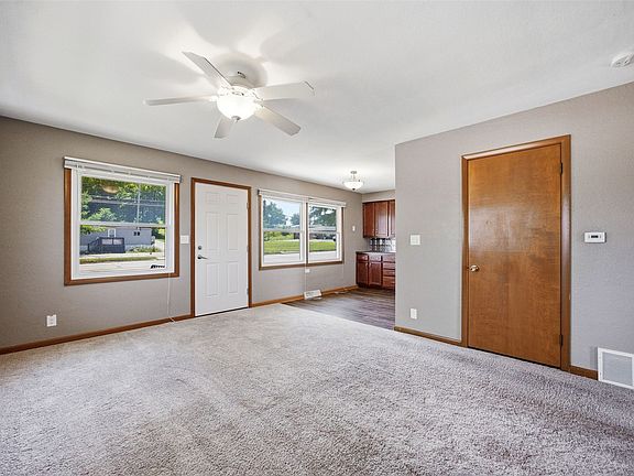 3rd image of 2902 Johnson Ave NW