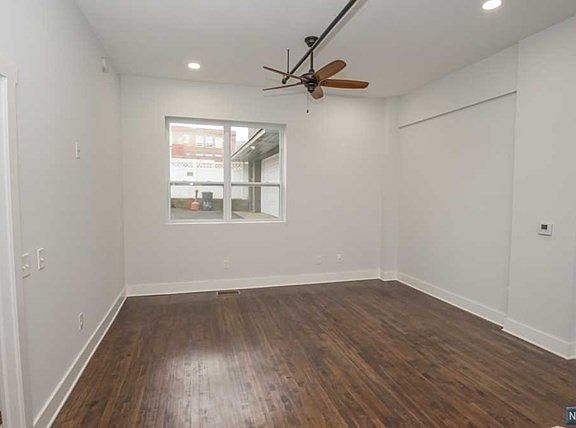 5th image of 545 Valley Brook Ave #6A
