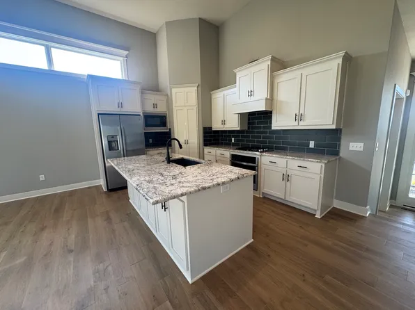 25484 W 114th Ct, Olathe, KS 66061