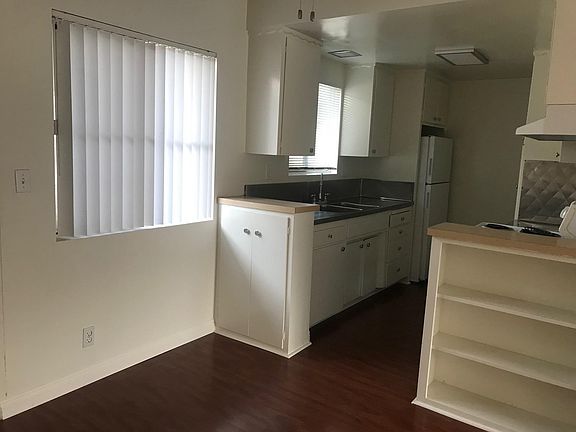 2nd image of 2254 Mira Vista Ave #22
