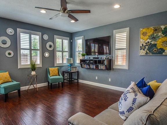 3rd image of 4410 Tiamo Way