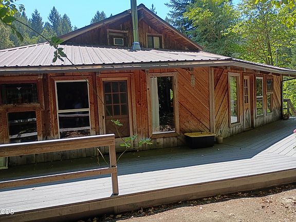 2nd image of 1407 Caves Camp Rd