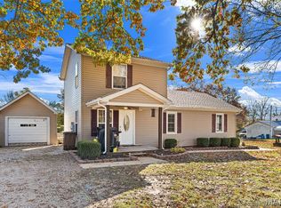 1122 Old County Farm Rd, Union, MO 63084