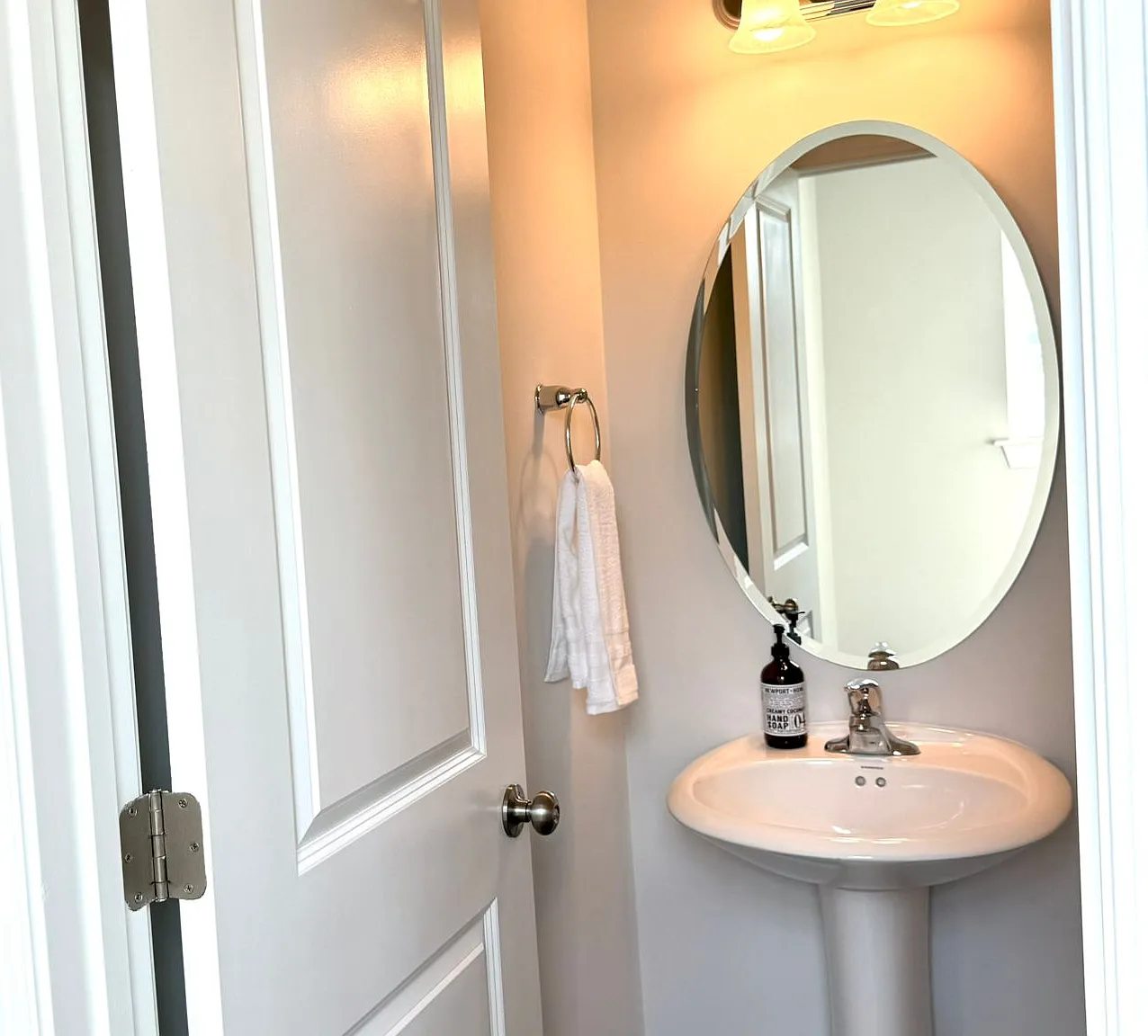 4 bed, 2354 sqft, $2,450 — Photo 4