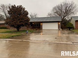 7708 Hunt Rd, Springfield, IL 62712