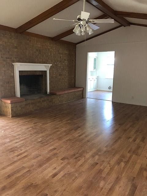 2nd image of 1718 Crescent Dr