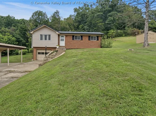 122 Kens Lake Estates Rd, Winfield, WV 25213