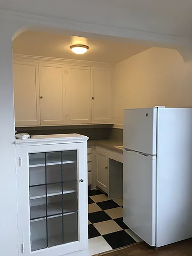 Floor plan Charming studio in University District