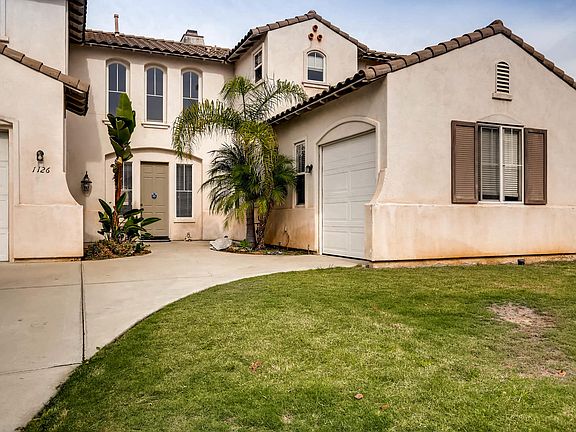 2nd image of 1126 Amelia Pl