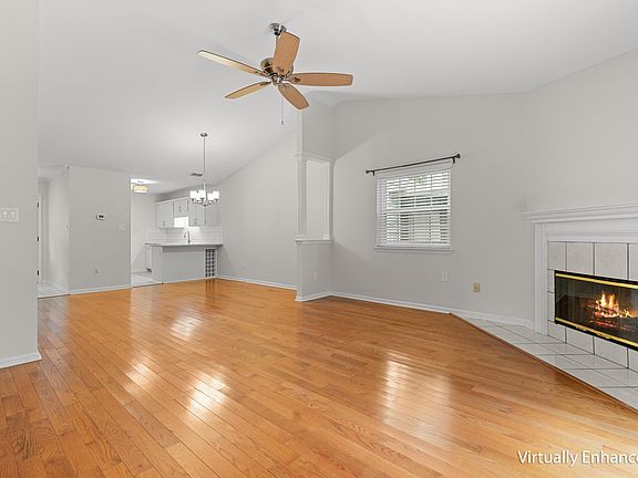 5th image of 2990 Nutmeg Ct