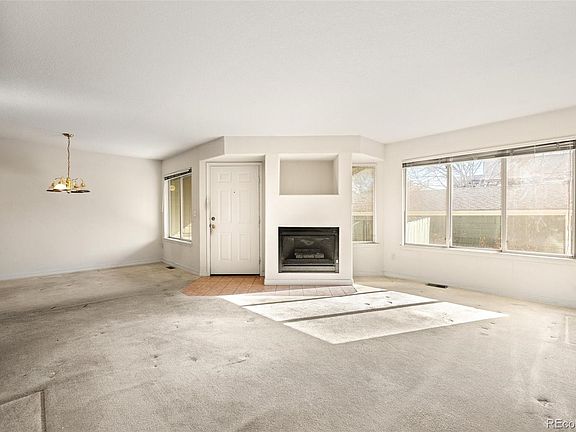 4th image of 1036 Delta Dr #E-5
