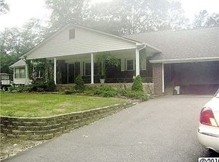 1304 Old Dallas Rd, Dallas, NC 28034